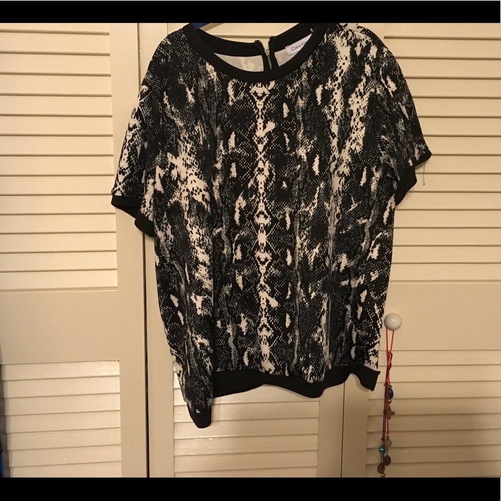 Calvin Klein XL Snake Skin Top
